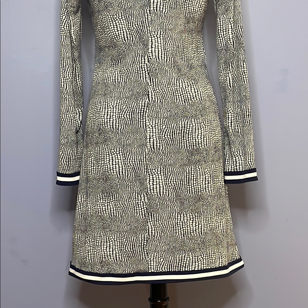 MICHAEL Michael Kors Blue & White Mottled Knit Knee-Length Dress Size Medium - Picture 7 of 10